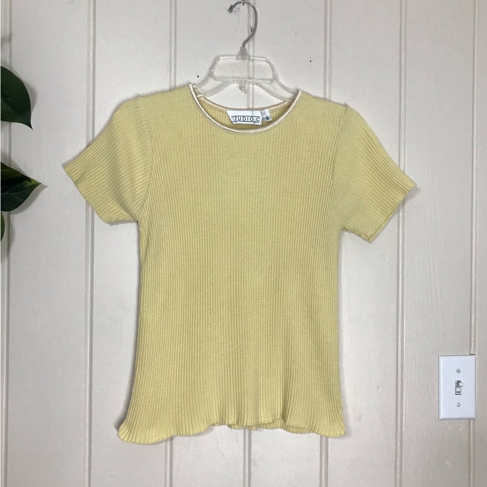 Ladies Studio C Yellow Ribbed Sweater Blouse
Ladies Small 4 - 6
100% Cotton
S… - Picture 4 of 12